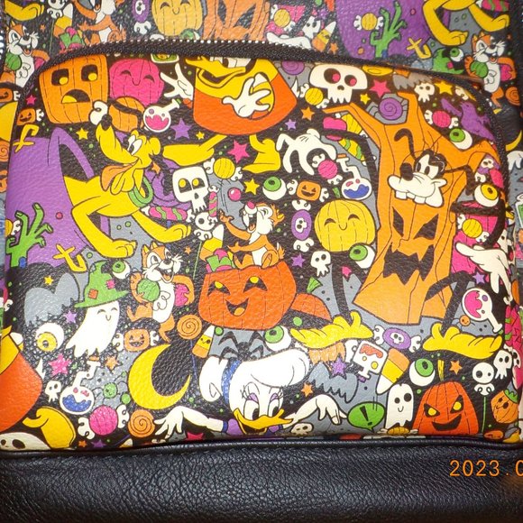 2022 Disney Parks Loungefly Mickey & Friends Halloween Mini Backpack NWOT - Picture 2 of 8